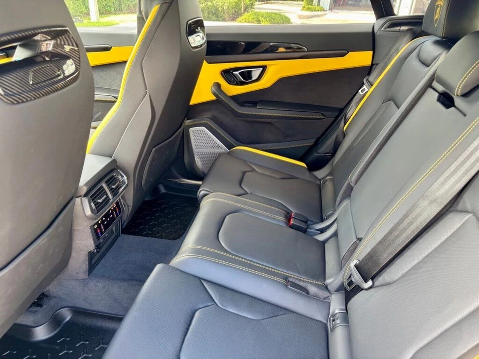 2026 Lamborghini Urus SE - Image 21 of 31