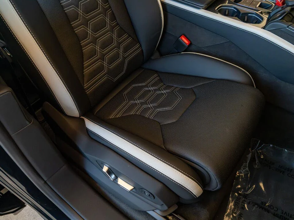 2026 Lamborghini Urus SE - Image 22 of 31