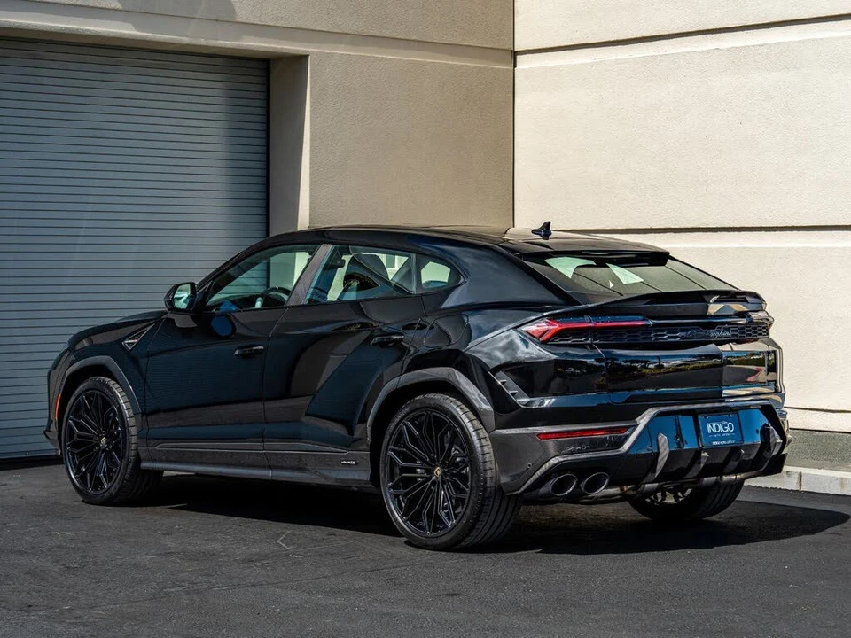 2026 Lamborghini Urus SE - Image 5 of 31