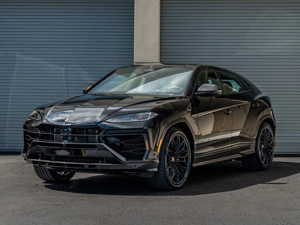 2026 Lamborghini Urus SE - Image 3 of 31