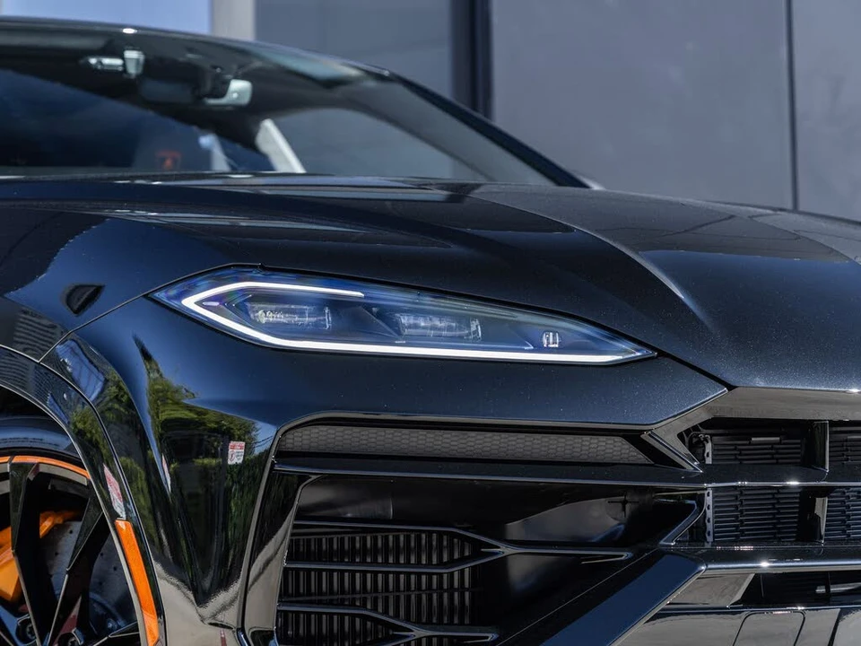 2026 Lamborghini Urus SE - Image 21 of 31