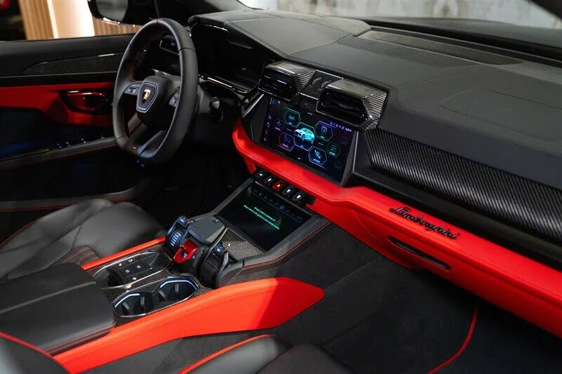 2026 Lamborghini Urus SE - Image 11 of 23