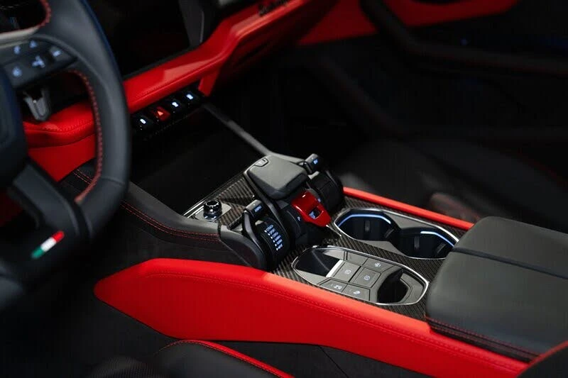 2026 Lamborghini Urus SE - Image 13 of 23
