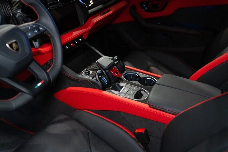 2026 Lamborghini Urus SE - Image 12 of 23