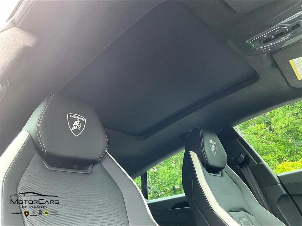 2026 Lamborghini Urus SE - Image 18 of 30