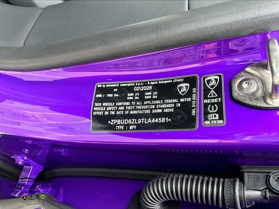 2026 Lamborghini Urus SE - Image 27 of 30