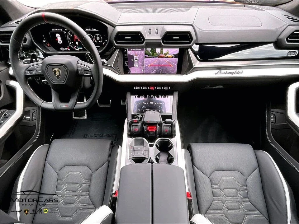 2026 Lamborghini Urus SE - Image 13 of 30