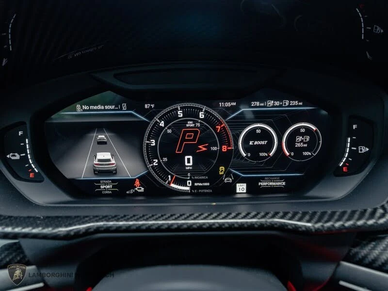 2026 Lamborghini Urus SE - Image 13 of 28