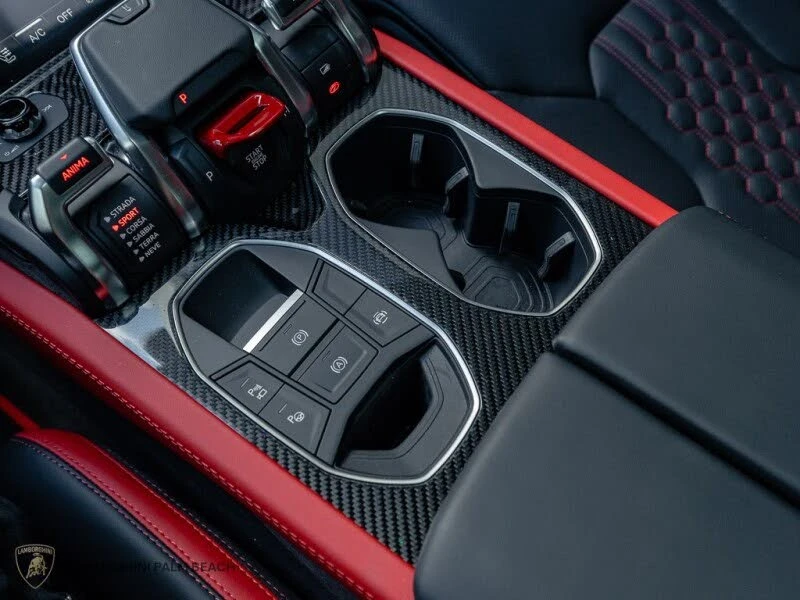 2026 Lamborghini Urus SE - Image 10 of 28