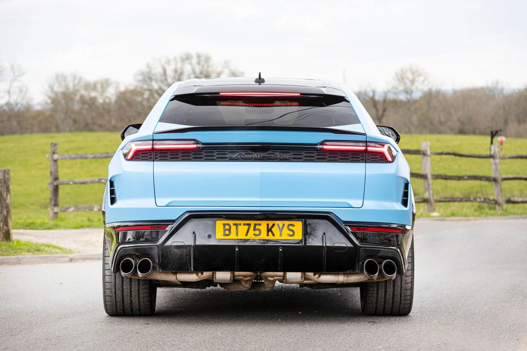 2026 Lamborghini Urus SE - Image 23 of 31