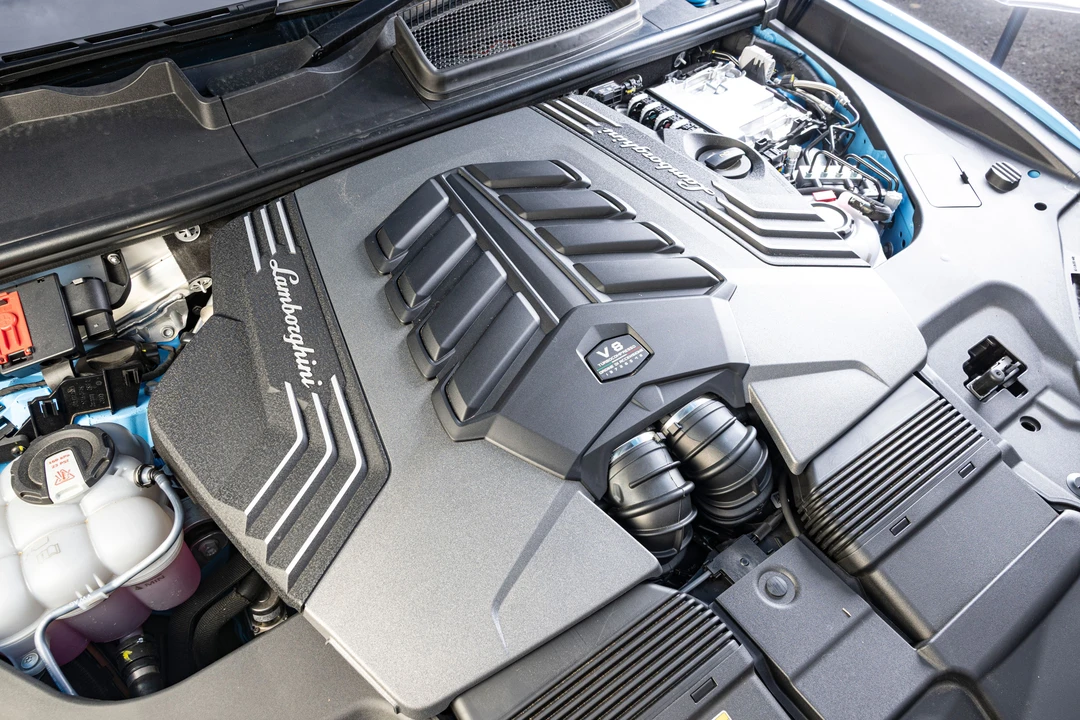 2026 Lamborghini Urus SE - Image 25 of 31
