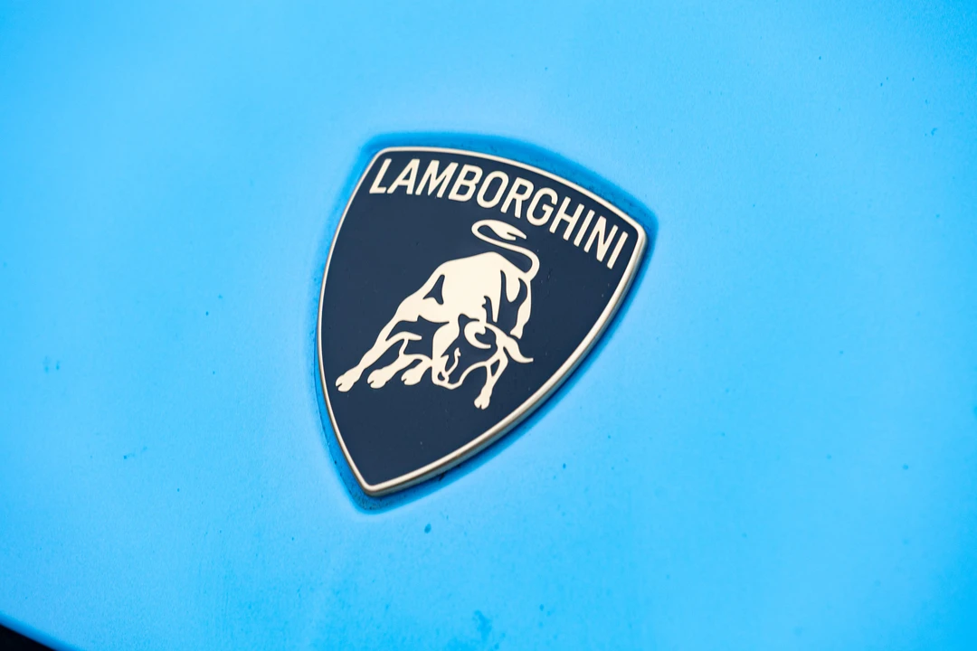 2026 Lamborghini Urus SE - Image 3 of 31