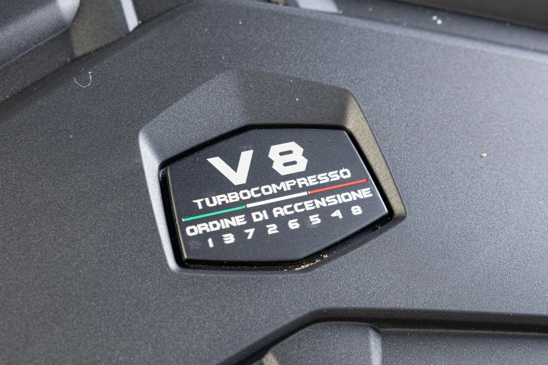2026 Lamborghini Urus SE - Image 11 of 31
