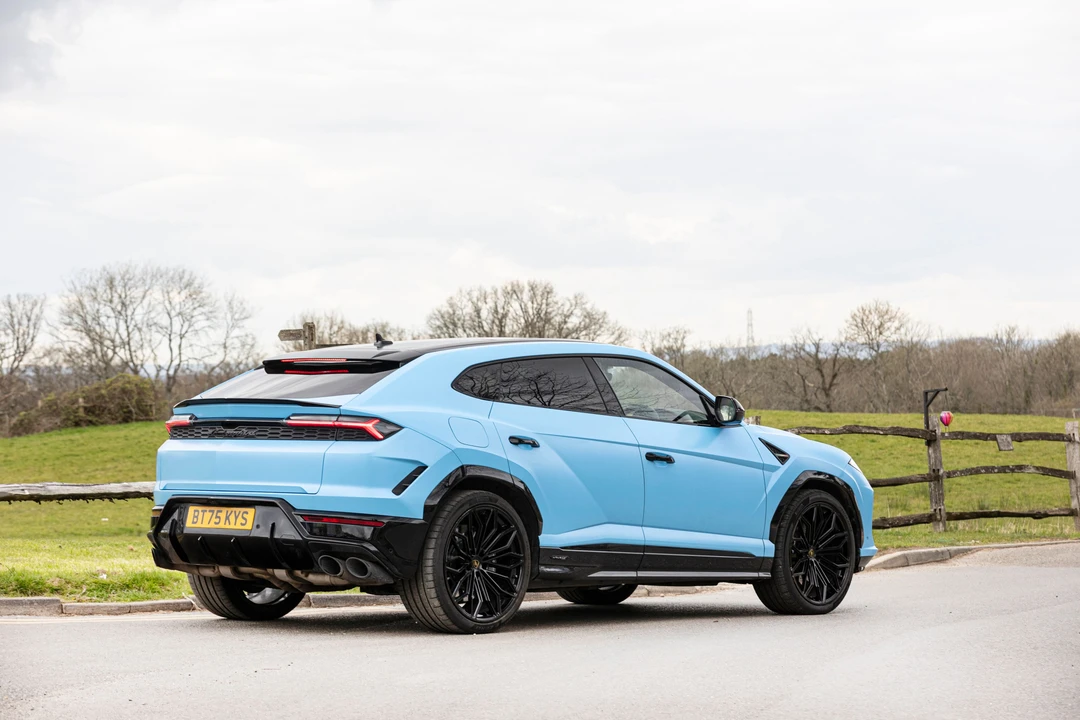 2026 Lamborghini Urus SE - Image 5 of 31