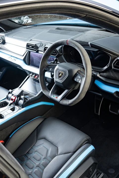 2026 Lamborghini Urus SE - Image 13 of 31