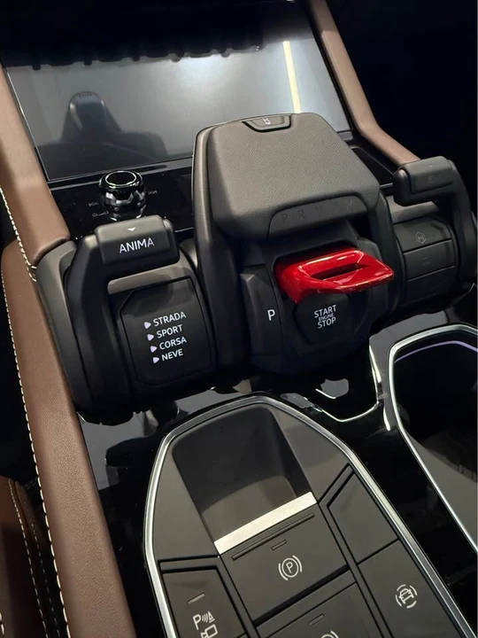 2026 Lamborghini Urus SE - Image 6 of 14