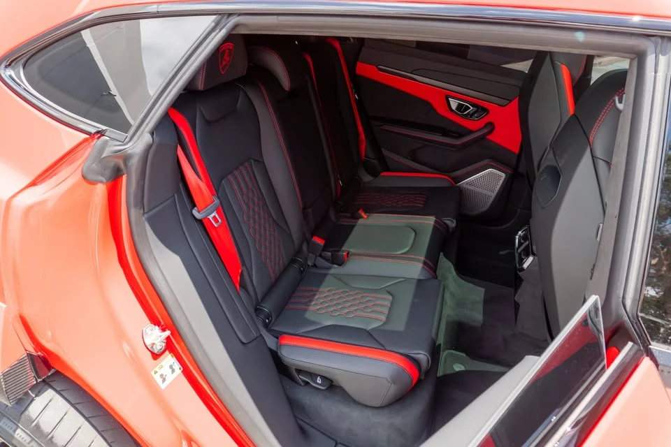 2026 Lamborghini Urus SE - Image 17 of 20
