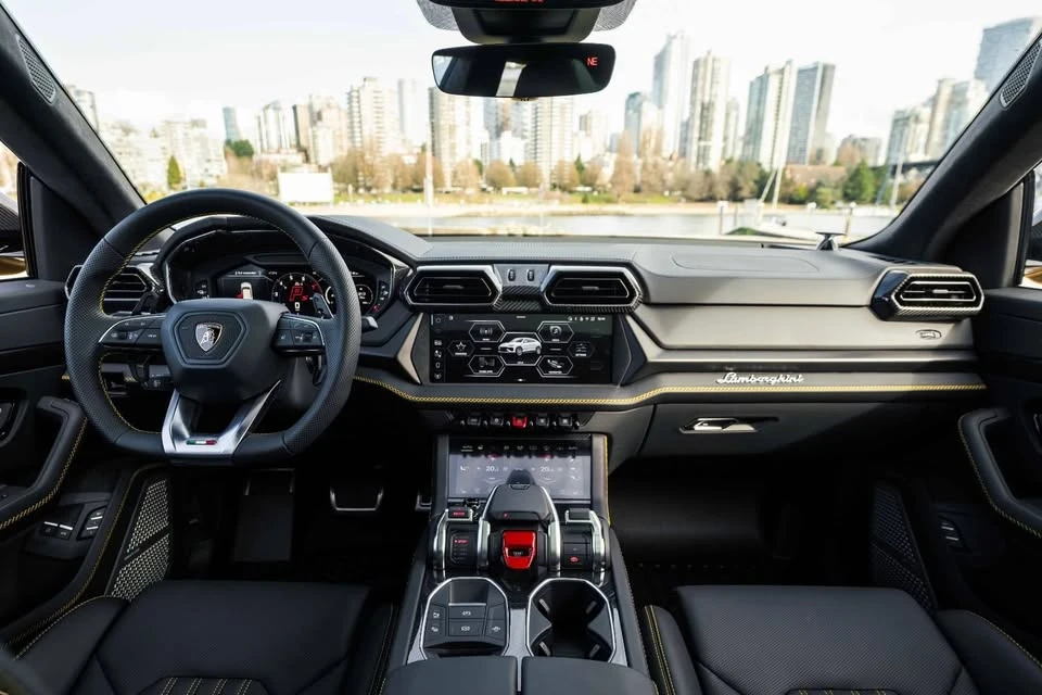 2026 Lamborghini Urus SE - Image 8 of 12