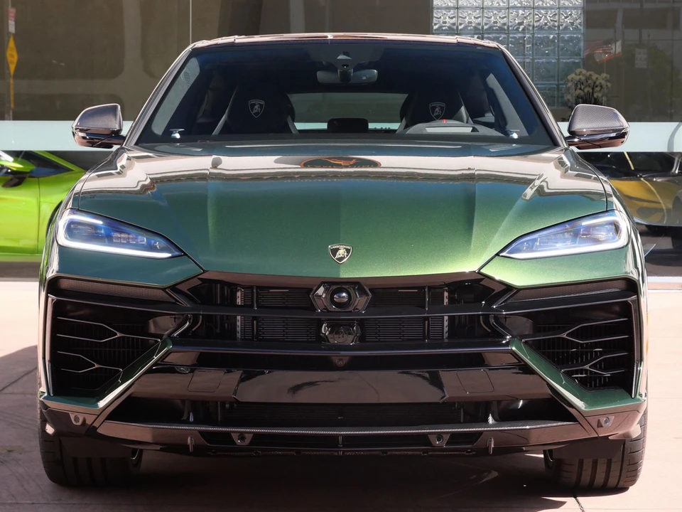 2026 Lamborghini Urus SE - Image 5 of 31