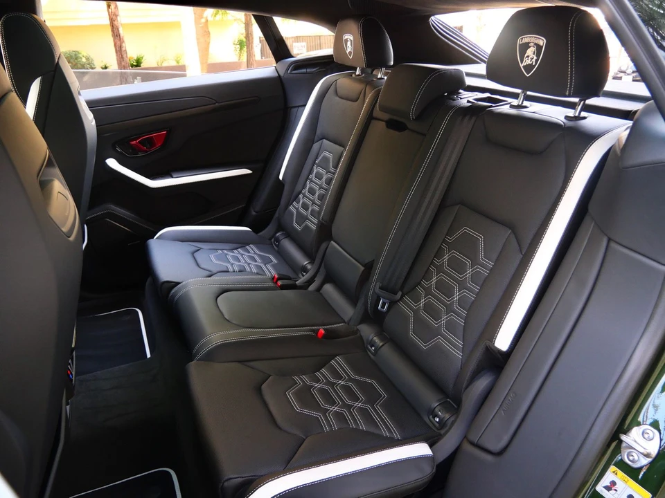 2026 Lamborghini Urus SE - Image 6 of 31