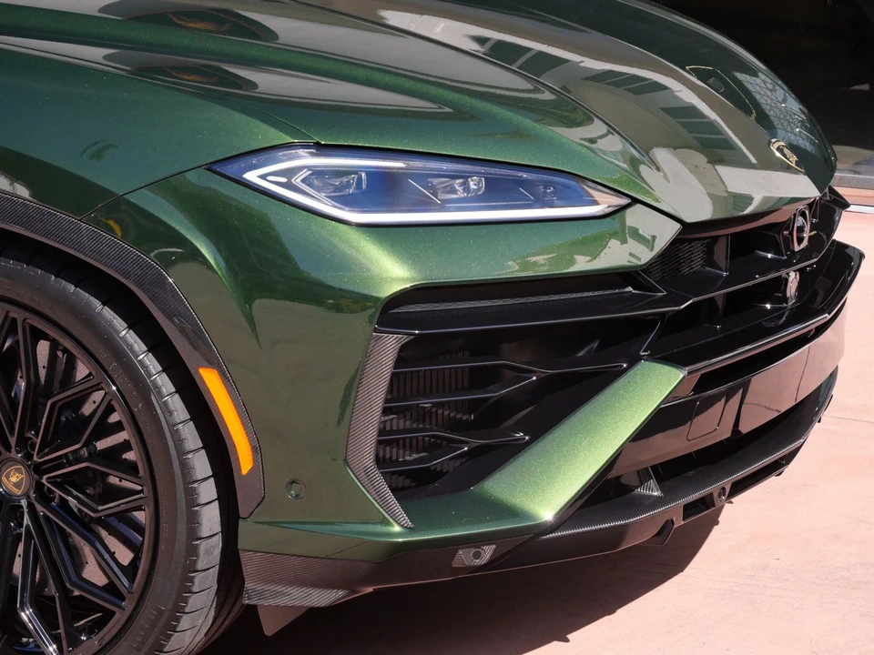 2026 Lamborghini Urus SE - Image 31 of 31