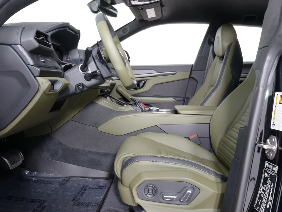 2026 Lamborghini Urus SE - Image 5 of 31