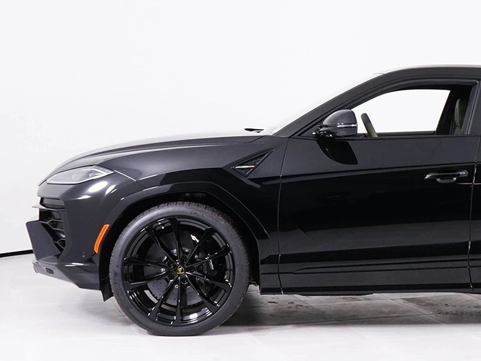 2026 Lamborghini Urus SE - Image 12 of 31