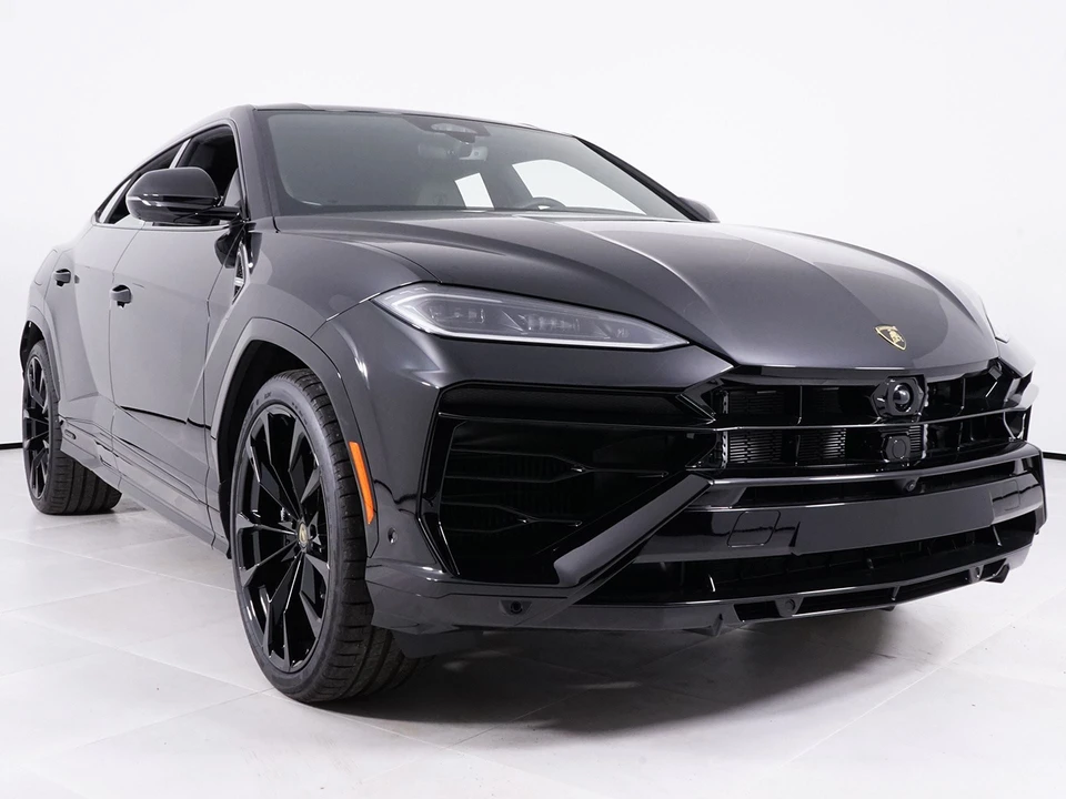2026 Lamborghini Urus SE - Image 17 of 31