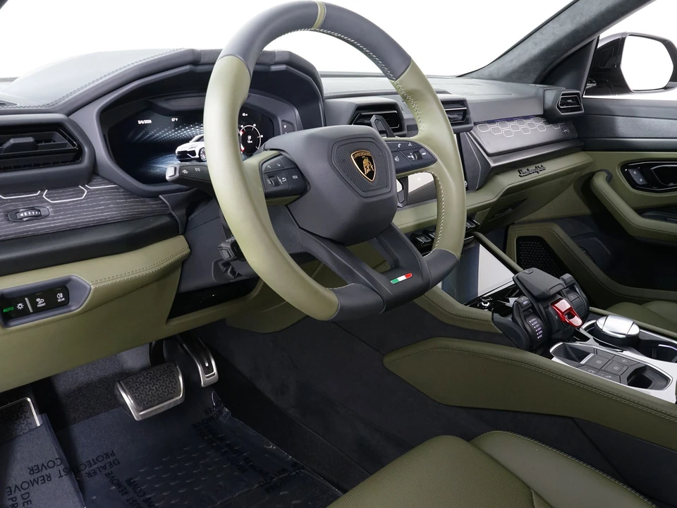 2026 Lamborghini Urus SE - Image 4 of 31