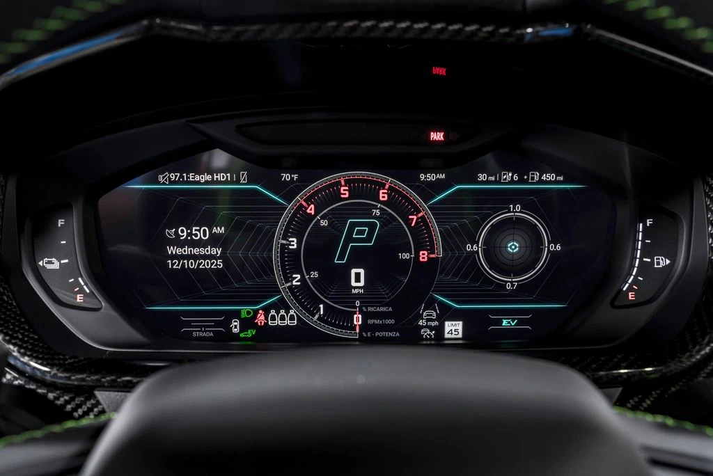 2026 Lamborghini Urus SE - Image 15 of 31