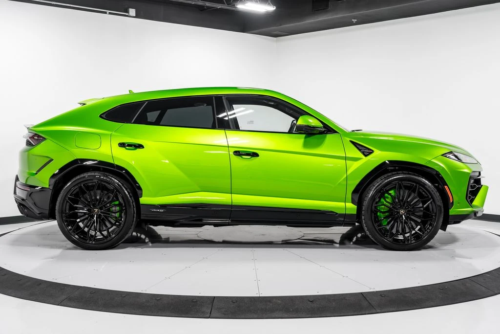2026 Lamborghini Urus SE - Image 2 of 31