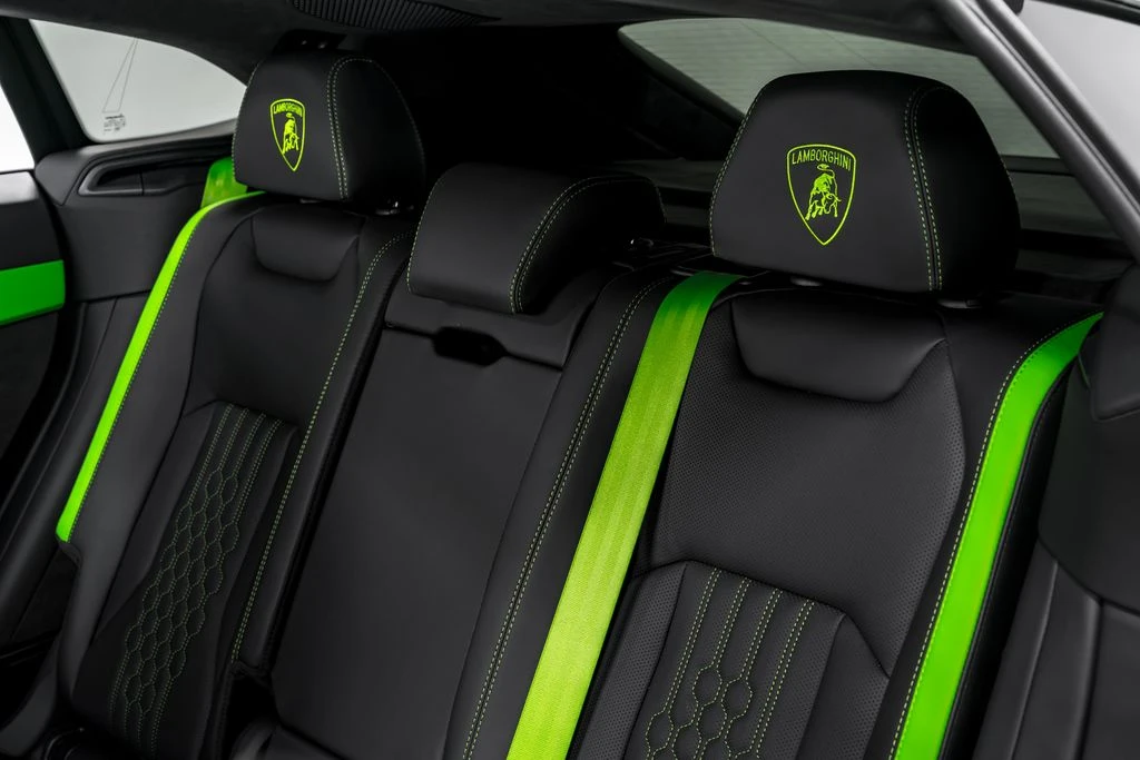 2026 Lamborghini Urus SE - Image 30 of 31