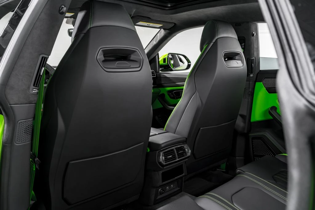 2026 Lamborghini Urus SE - Image 29 of 31