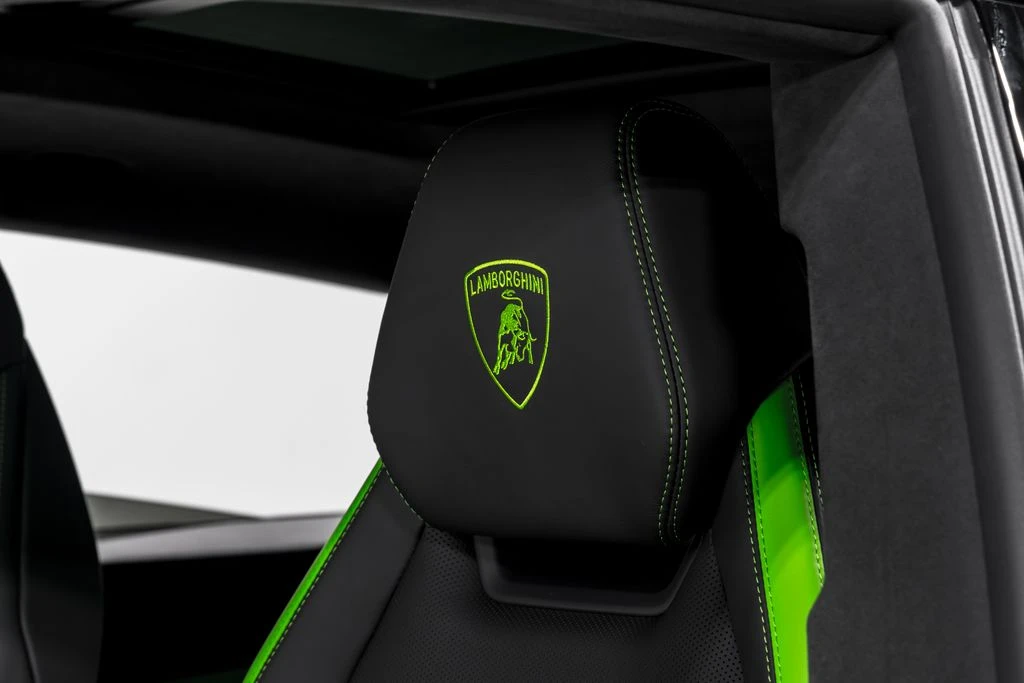 2026 Lamborghini Urus SE - Image 20 of 31