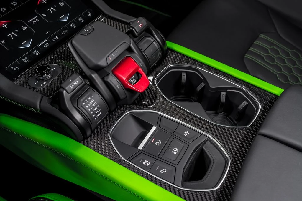 2026 Lamborghini Urus SE - Image 27 of 31