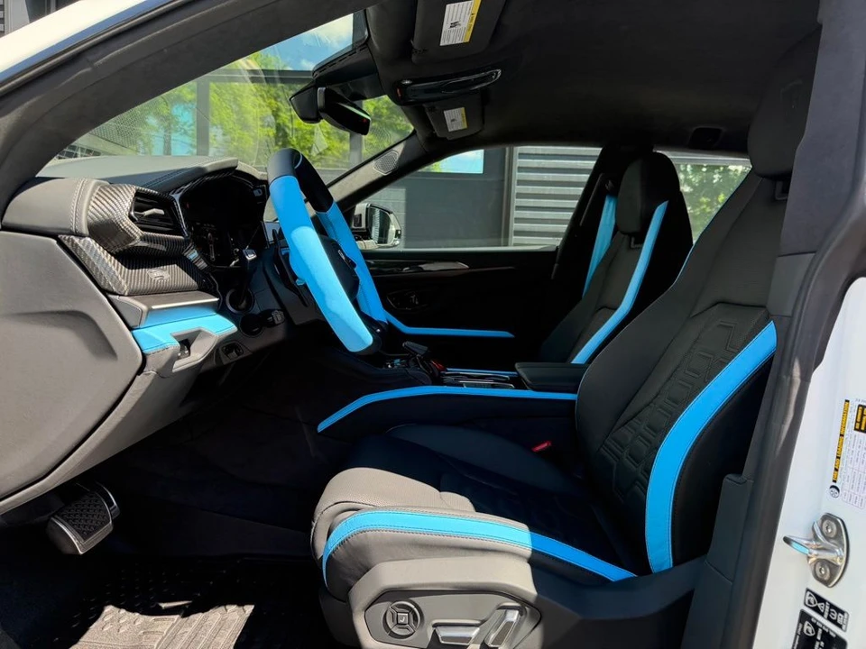 2026 Lamborghini Urus SE - Image 15 of 21