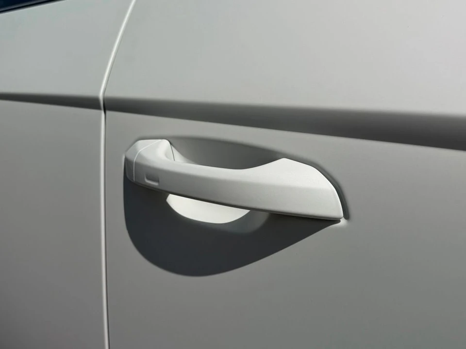 2026 Lamborghini Urus SE - Image 7 of 21