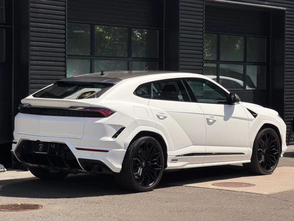 2026 Lamborghini Urus SE - Image 4 of 21