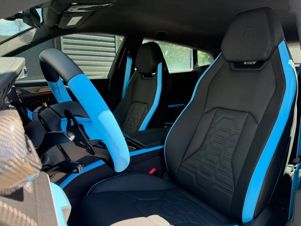 2026 Lamborghini Urus SE - Image 14 of 21