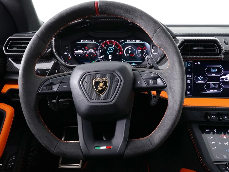 2026 Lamborghini Urus SE - Image 21 of 31