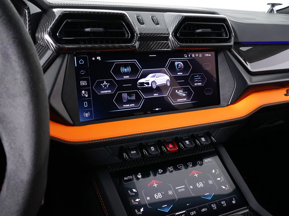 2026 Lamborghini Urus SE - Image 28 of 31