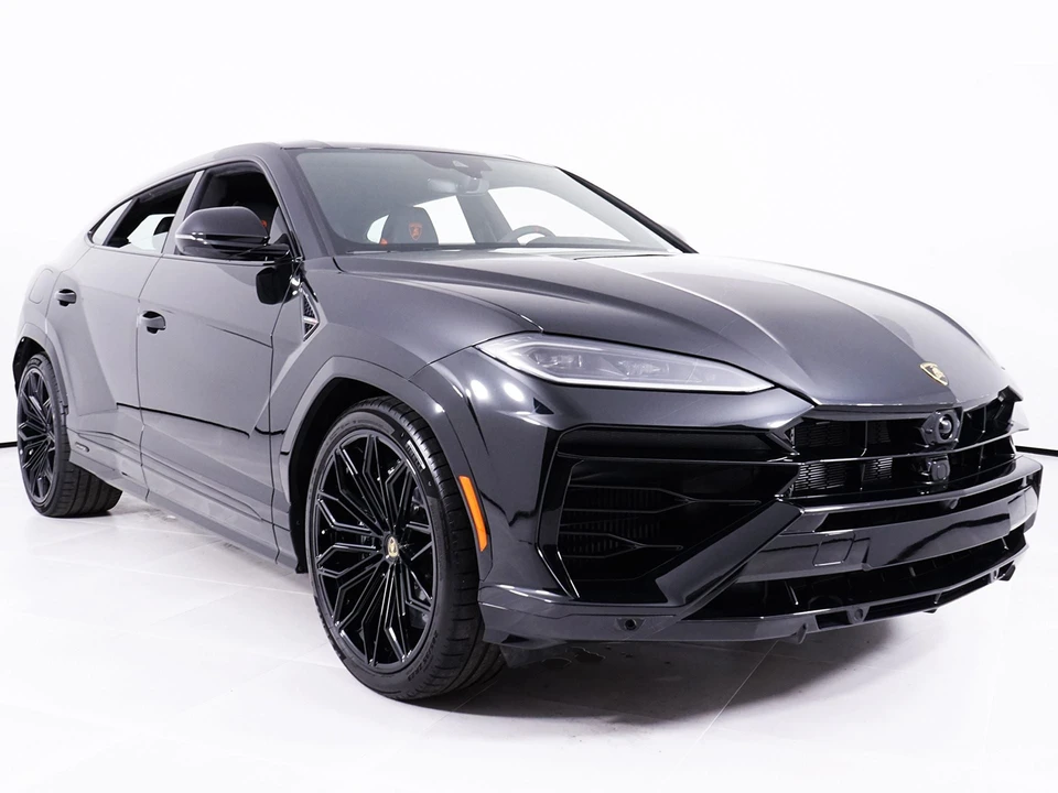 2026 Lamborghini Urus SE - Image 17 of 31