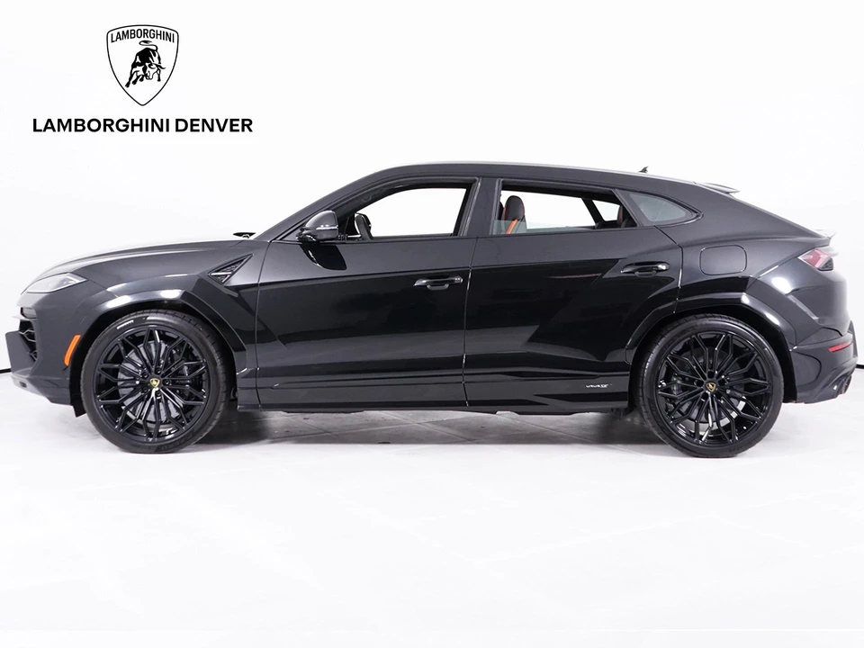 2026 Lamborghini Urus SE - Image 2 of 31