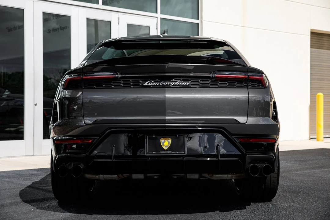 2026 Lamborghini Urus SE - Image 15 of 31