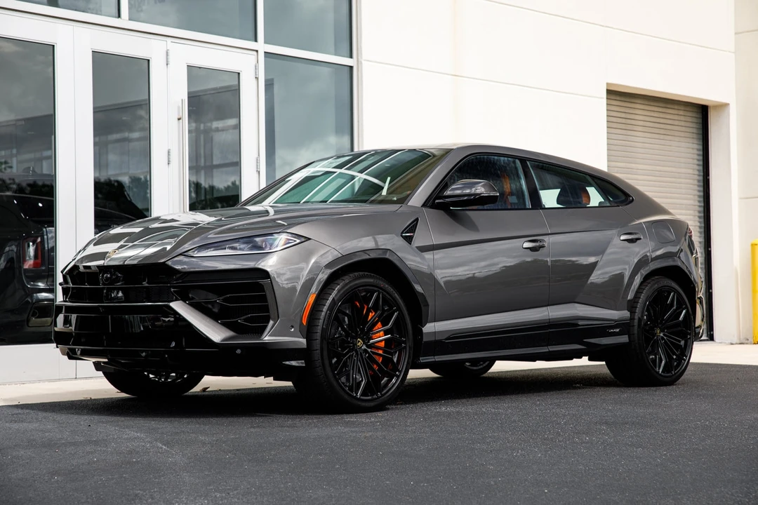 2026 Lamborghini Urus SE - Image 5 of 31