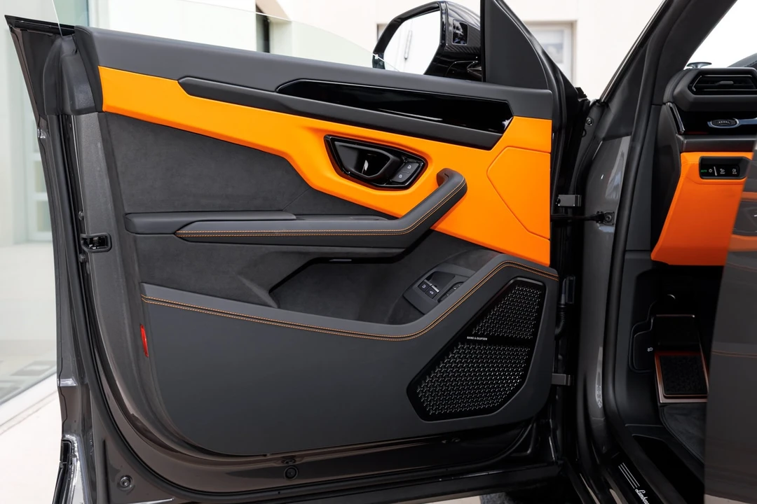 2026 Lamborghini Urus SE - Image 27 of 31