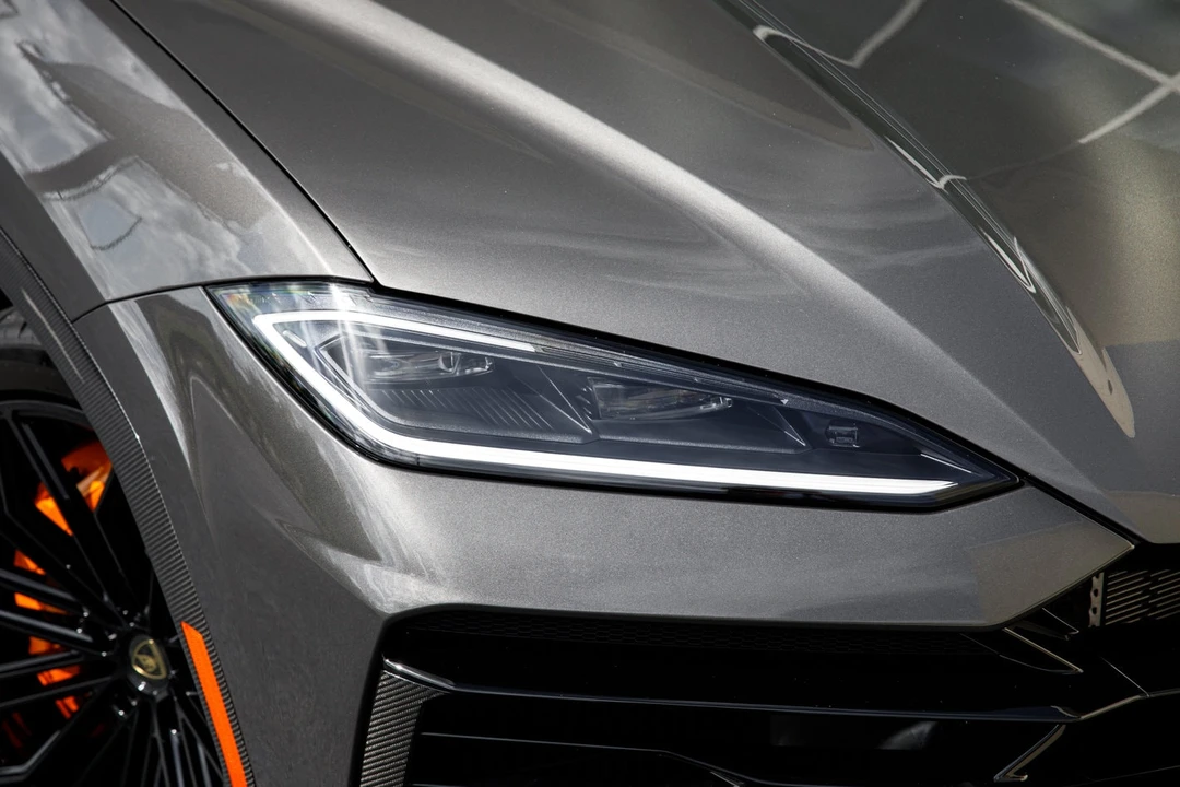 2026 Lamborghini Urus SE - Image 26 of 31