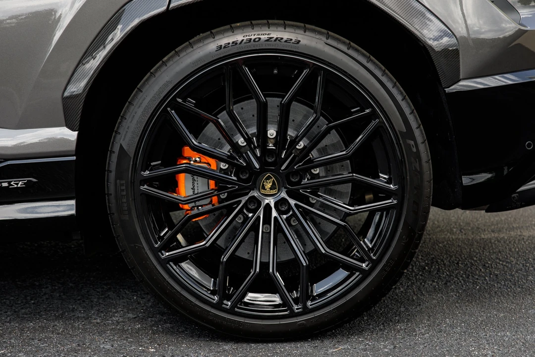 2026 Lamborghini Urus SE - Image 8 of 31