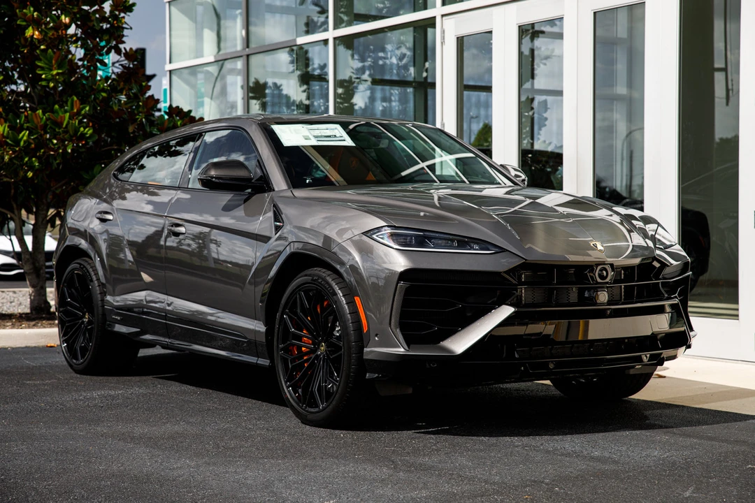 2026 Lamborghini Urus SE - Image 24 of 31