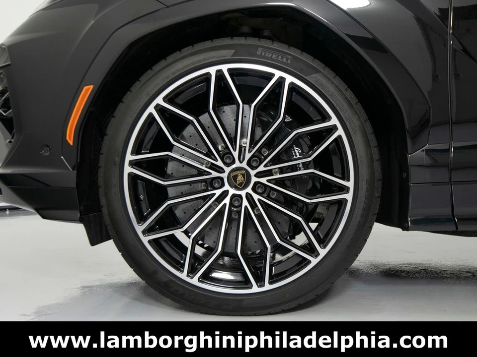2026 Lamborghini Urus SE - Image 9 of 9
